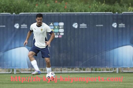 ky开云-法甲球员转会新闻大合集：夏窗与冬窗交易追踪