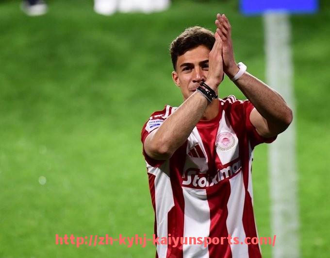 ky开云-法甲球员技术详解：控球、传球与射门技术综合能力分析